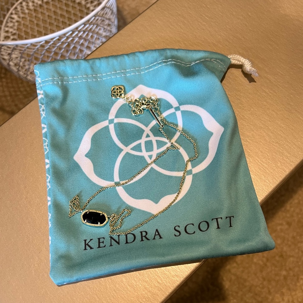 Kendra Scott Elisa Gold Pendant Necklace in Black Opaque Glass